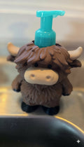 Highland Cow B&BW Soap Holder